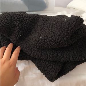 Urban outfitters BDG black Sherpa circle scarf